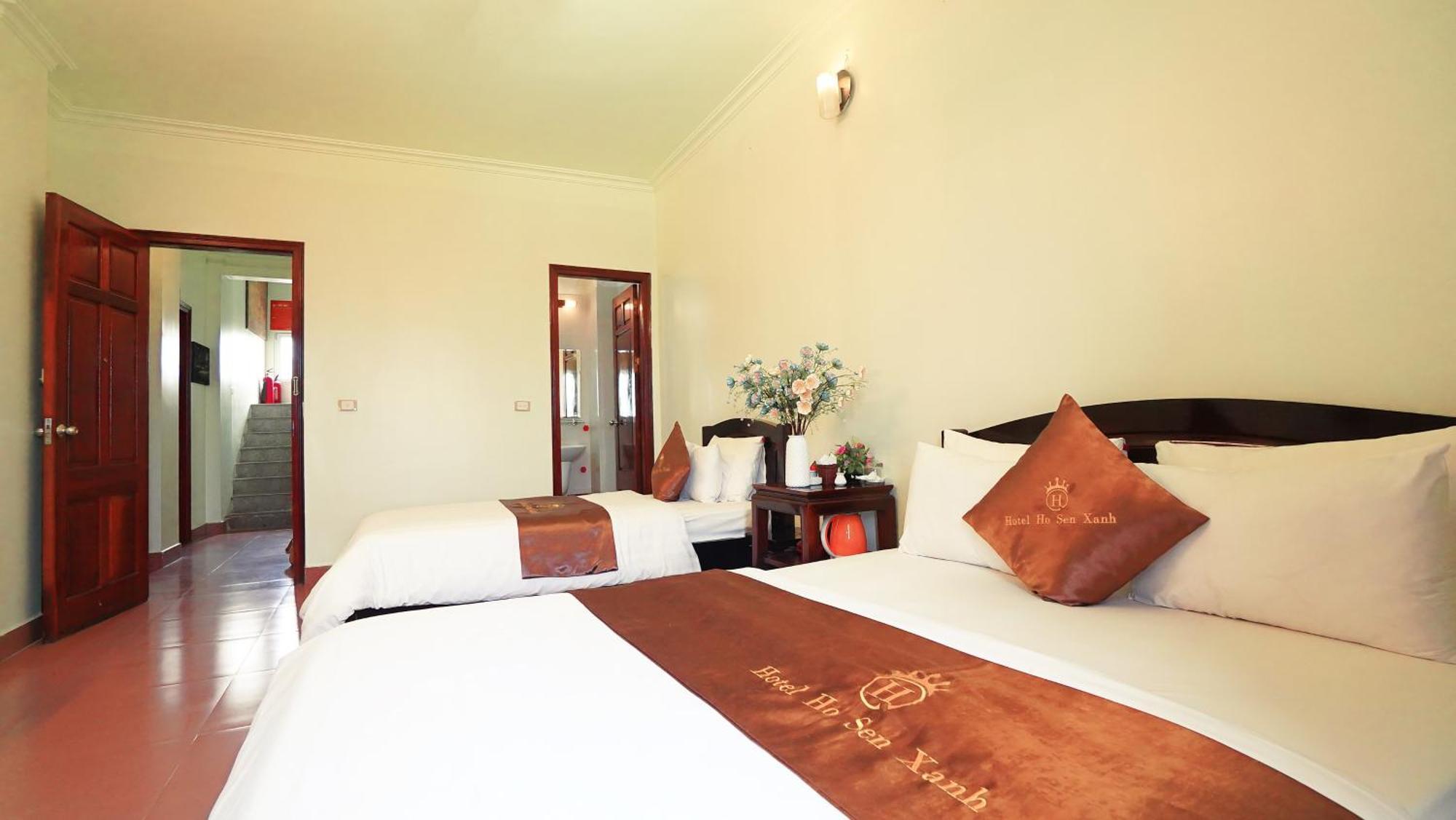 Ho Sen Xanh Hotel 河内 外观 照片